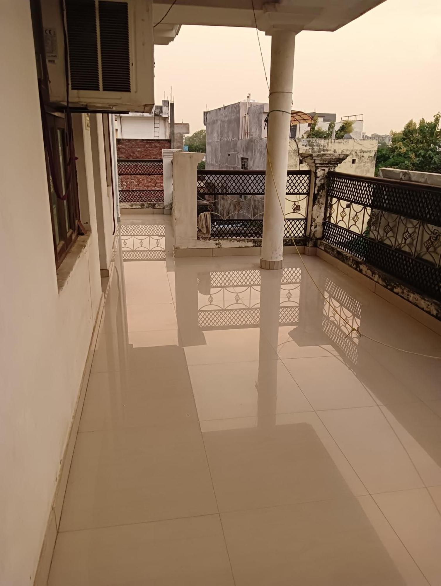 Varuna Palace Varanasi , Near Mandir & Ghat'S Ngoại thất bức ảnh